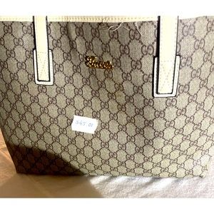 Beautiful Summer tote Bag New with Tags